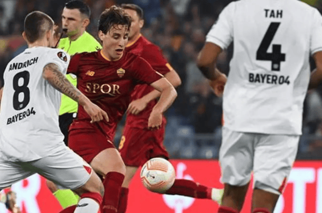 关于集结日欧联焦点战；密尔沃基雄鹿扳平良机；震撼外界；更衣室氛围转暖的信息