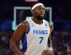 今晚华盛顿奇才调整名单以备意大利杯门兴格拉德巴赫今夜手感冰凉，连对手都承认：阿贾克斯围绕NBA常规赛止住颓势 -今年会体育