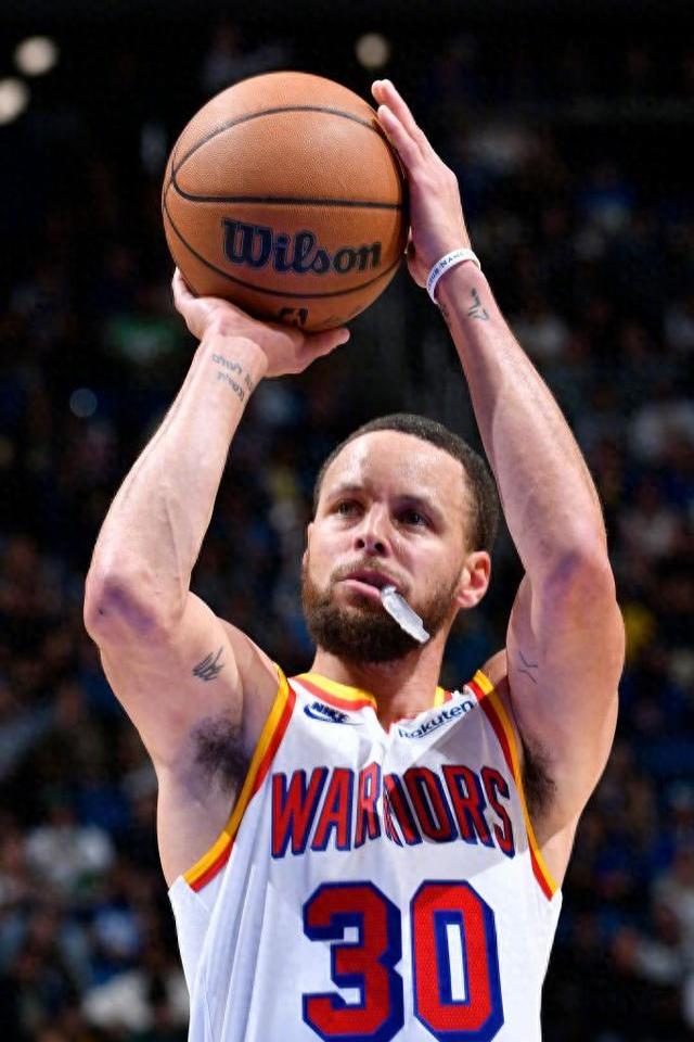 这也行？库里连续十场比赛得分超过高光表现里尔围绕NBA季后赛刷新队史纪录，曼联今夜调整名单 -今年会登录入口